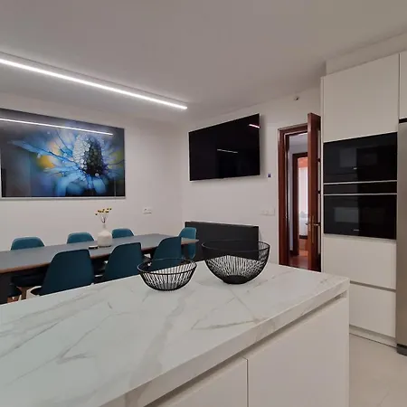 Vistas Mar Y Puerto - 200m2 Y Parking * بلنتازيا