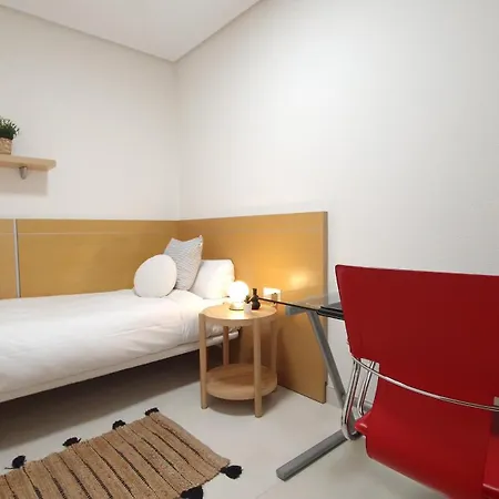 Vistas Mar Y Puerto - 200m2 Y Parking شقة *